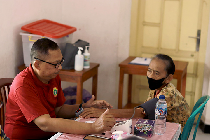 gallery kegiatan, Pemeriksaan Kesehatan Adi Yuswo Kerjasama Tim Kesehatan dan RS Panti Waluyo Surakarta, Komisi Diakonia, gereja kristen jawa, gkj, gkj baki, gereja kristen jawa baki, baki, sukoharjo, gkj klasis sukoharjo, klasis sukoharjo, klasis, sinode gkj, sinode 